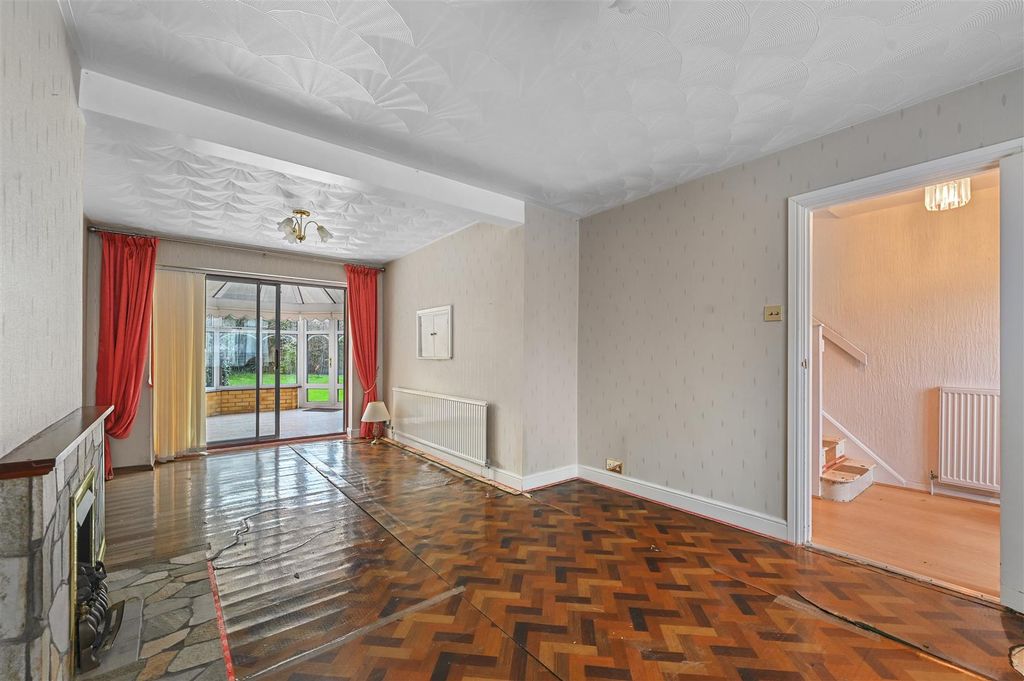 Property photo 3 of 23