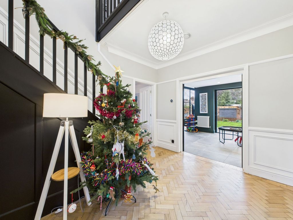 Property photo 2 of 47