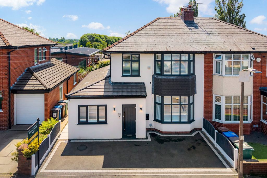 Property photo 1 of 68