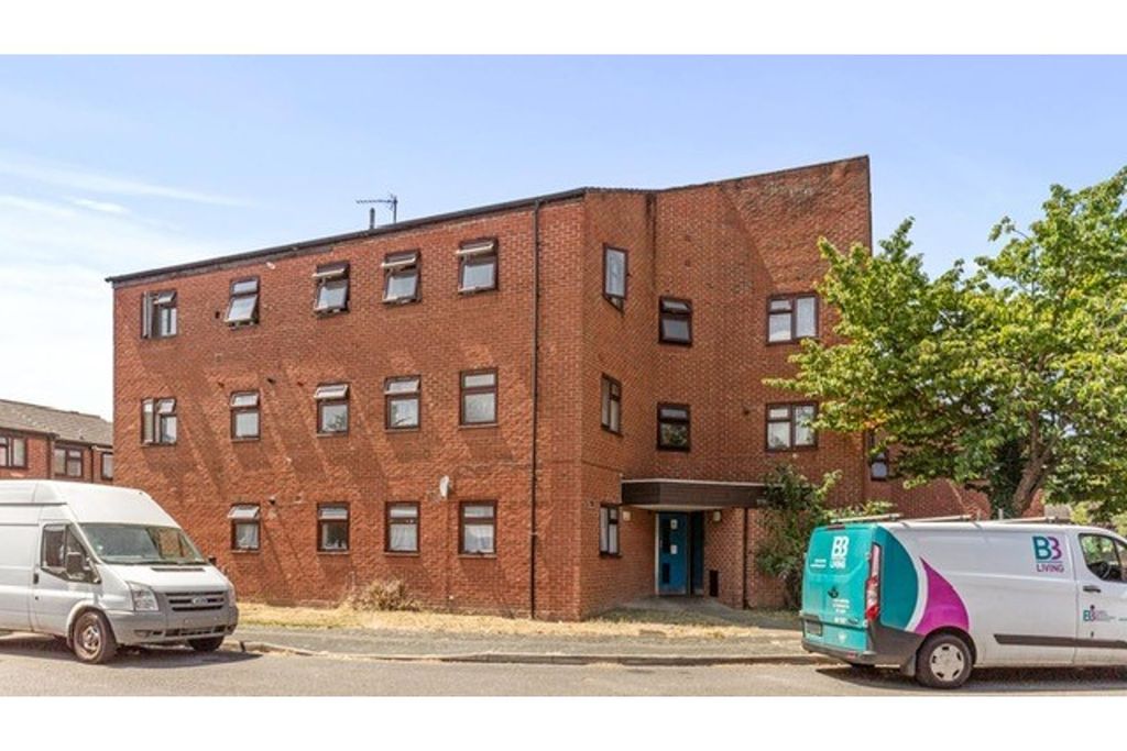 Property photo 1 of 12