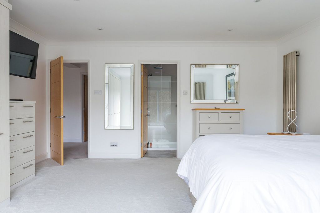 Additional image 14 of 5 bed detached house for saleWaterside Lane, Godalming, Surrey GU7
