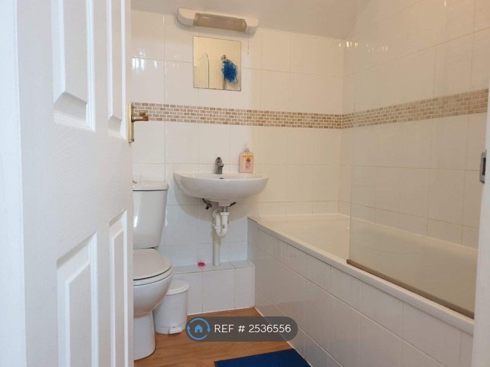 Property photo 2 of 20