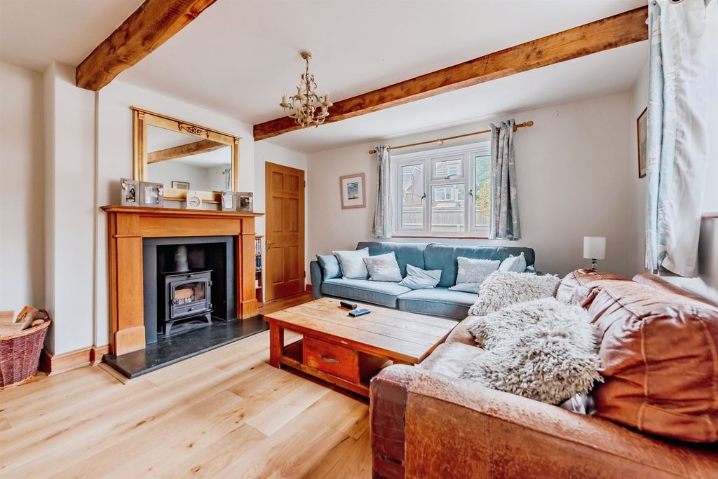 Property photo 2 of 11