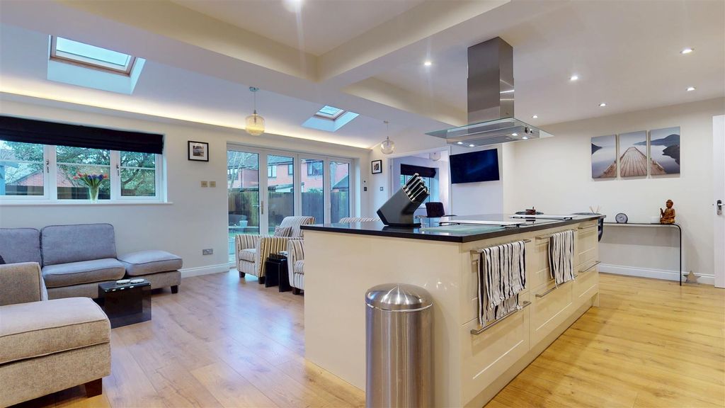 Property photo 2 of 32 01252026_211434.Jpg