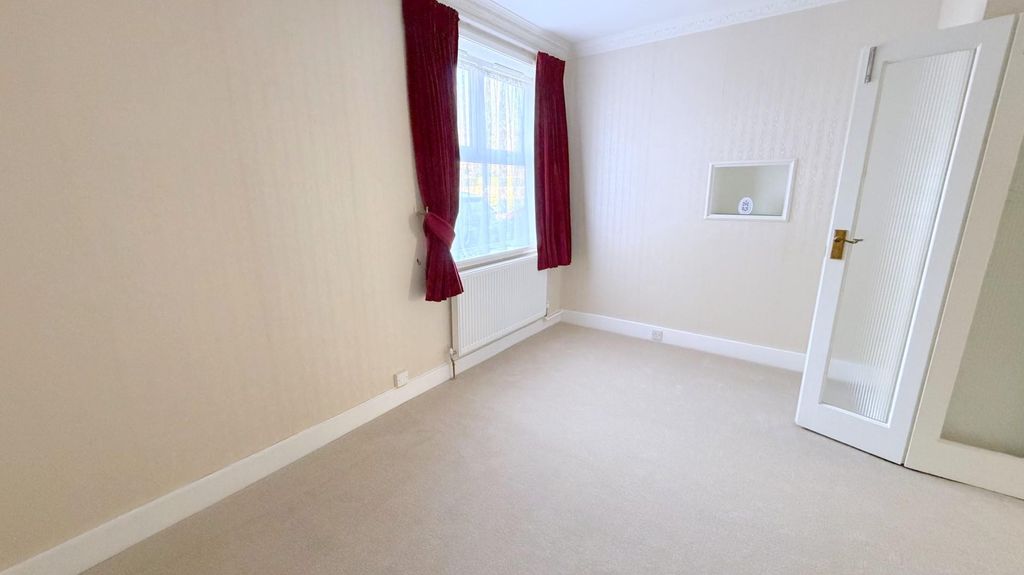 Additional image 11 of 3 bed flat for saleSt. Johns Road, Meads, Eastbourne BN20