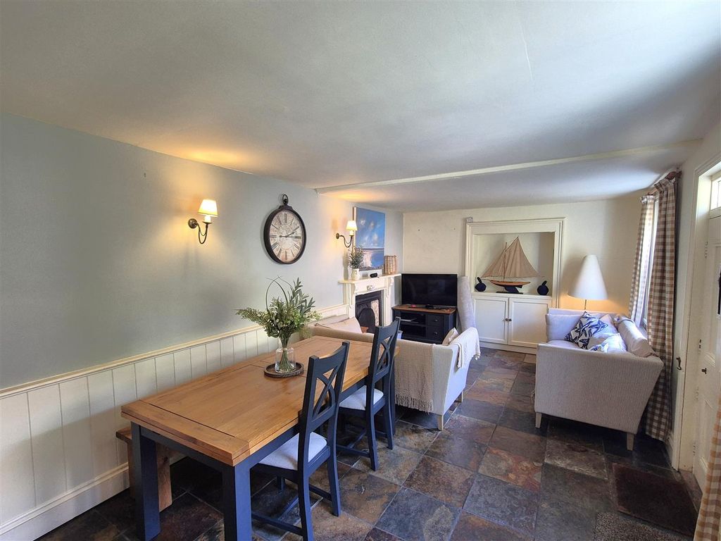 Property photo 3 of 16 Living Area