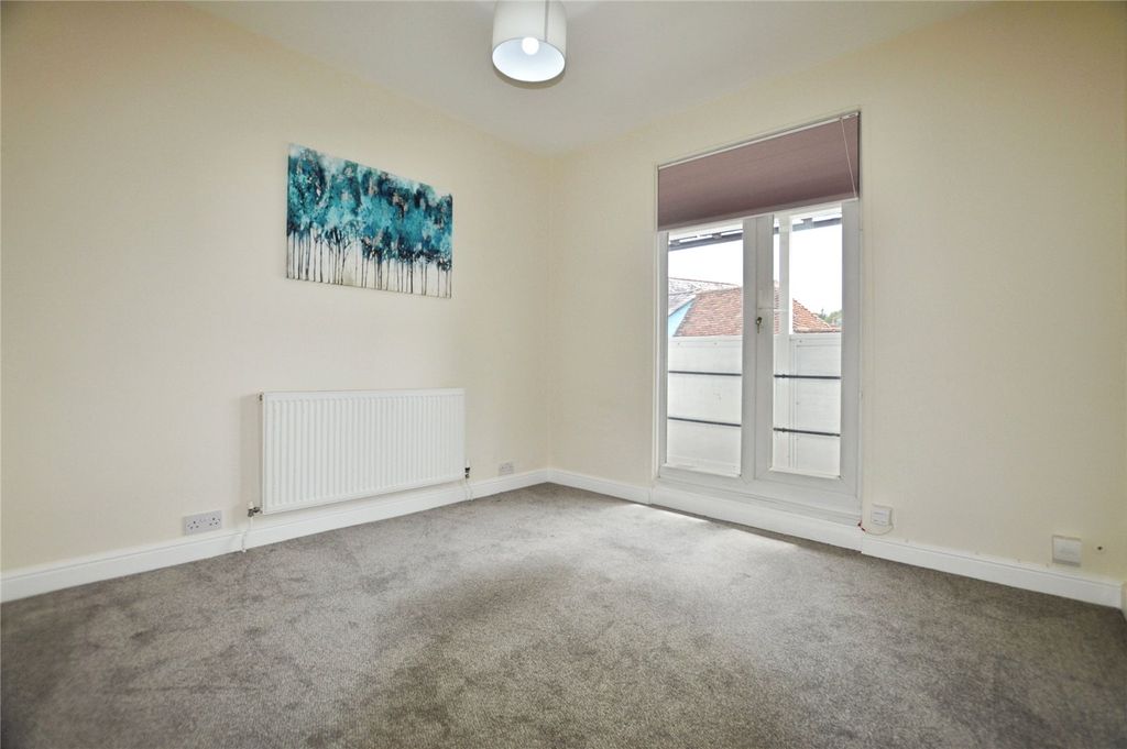 Property photo 1 of 9 Picture No. 18