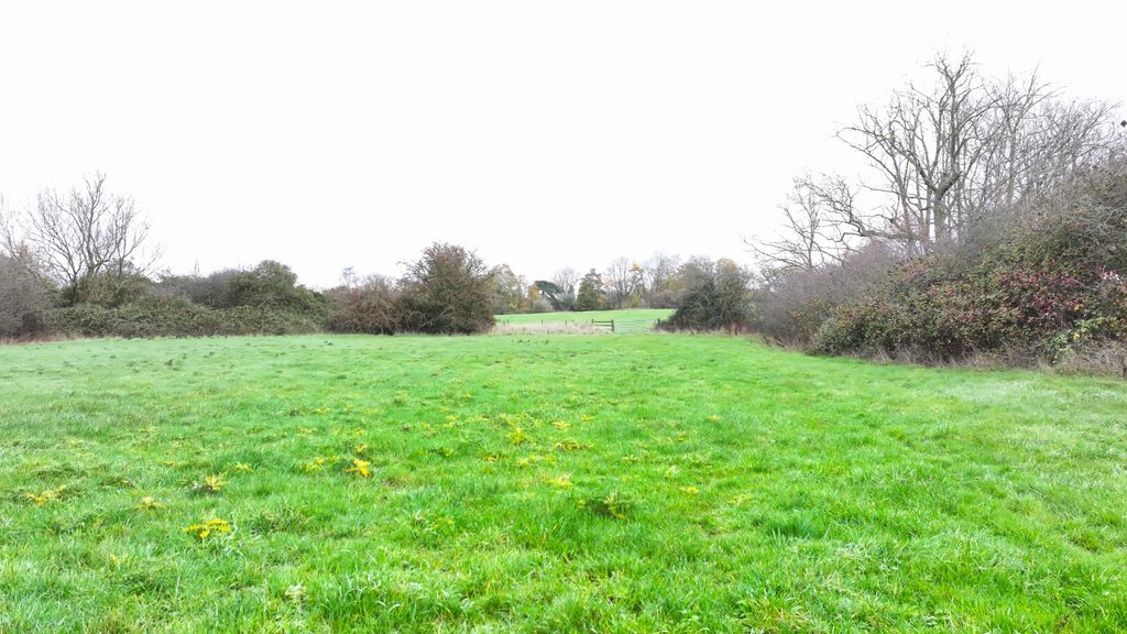 Property photo 3 of 4 Photo 4