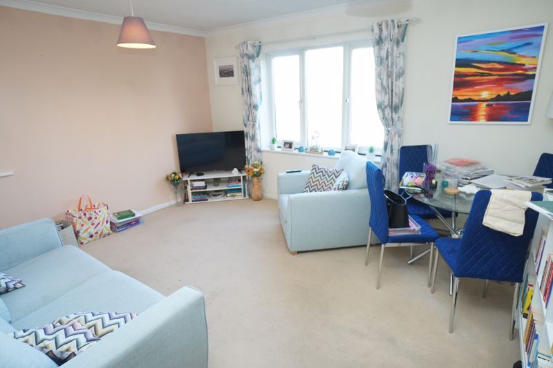 Property photo 2 of 9 Photo 9