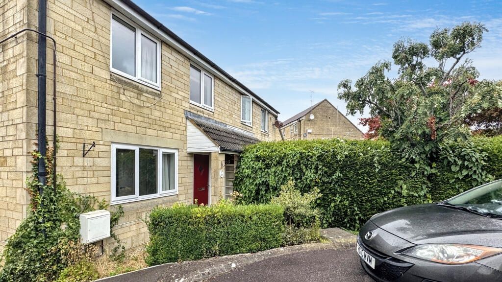 Property photo 1 of 14 A Charming Front View Of A Traditional Terraced Ho...