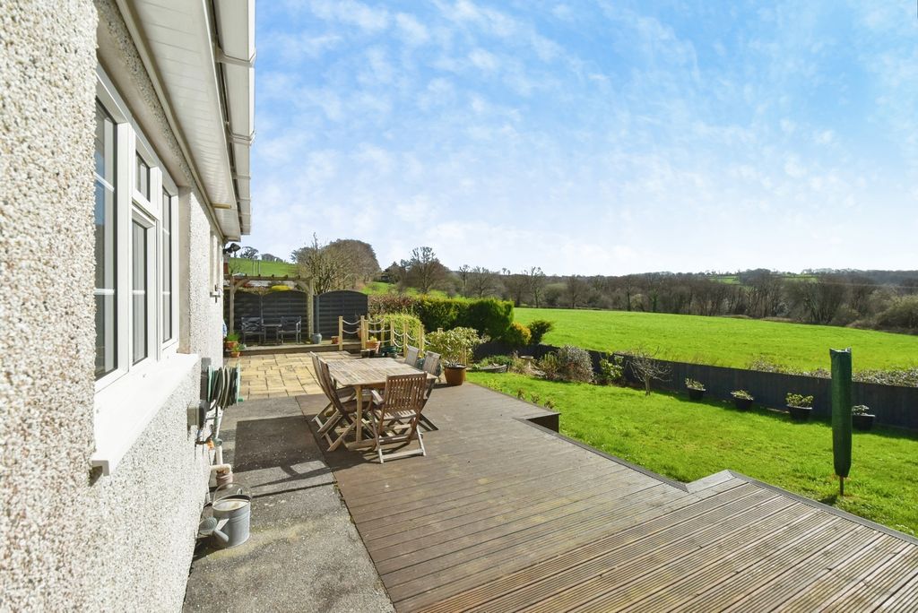 Property photo 3 of 22 Pbox-Img.Jpg
