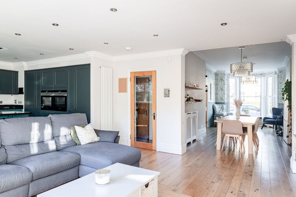 Property photo 2 of 24