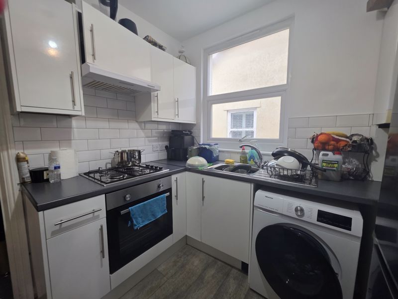 Property photo 3 of 6 Photo 4