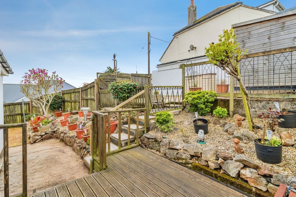 Property photo 2 of 10