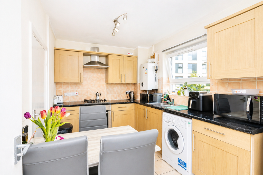 Property photo 1 of 18 4