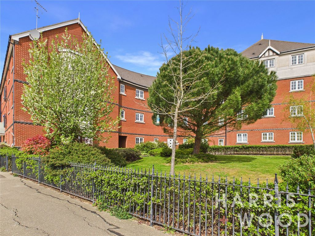 Property photo 1 of 17 Picture No. 04