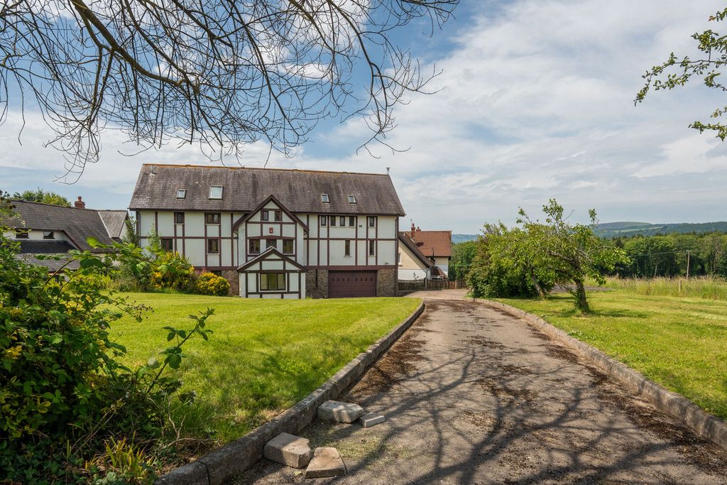 Property photo 1 of 48