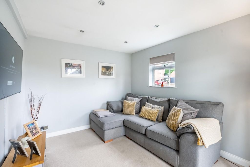 Property photo 3 of 17 6Gfl-6.Jpg
