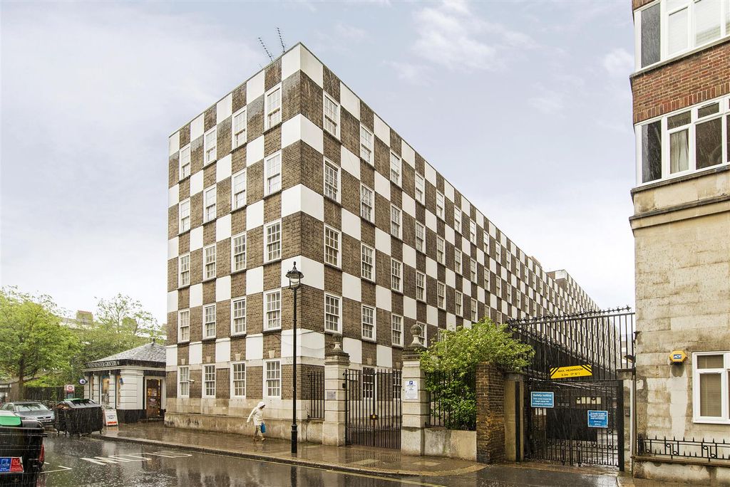 Property photo 1 of 6 Exterior.Jpg