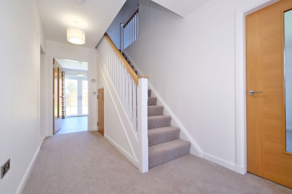 Property photo 2 of 28