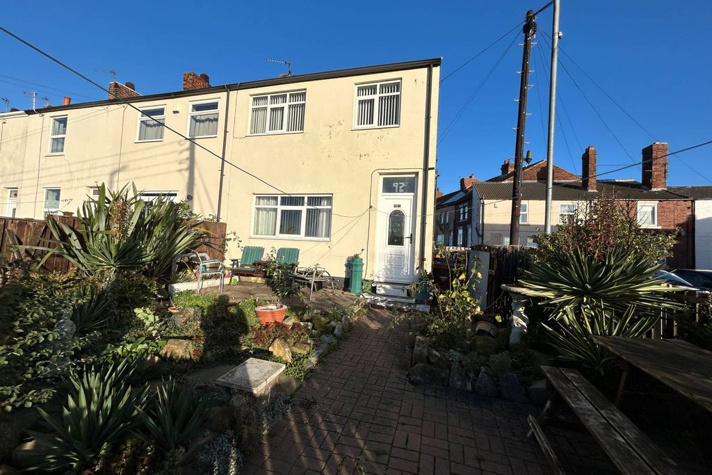 Property photo 1 of 5