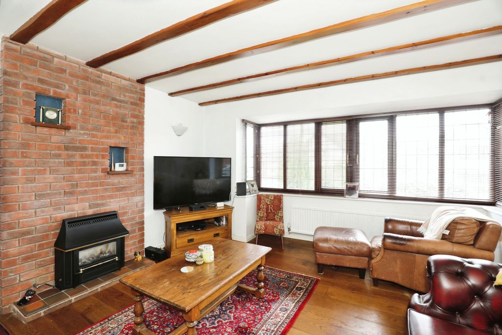 Property photo 3 of 15