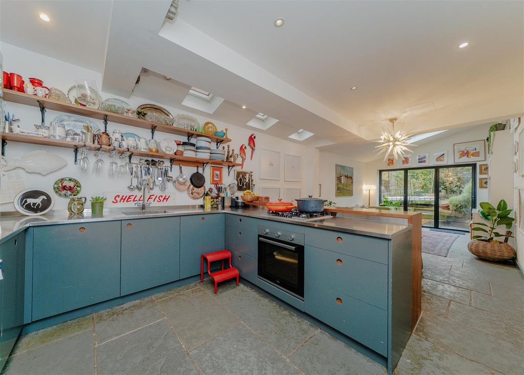 Property photo 2 of 21 Dining Kitchen/Living Room