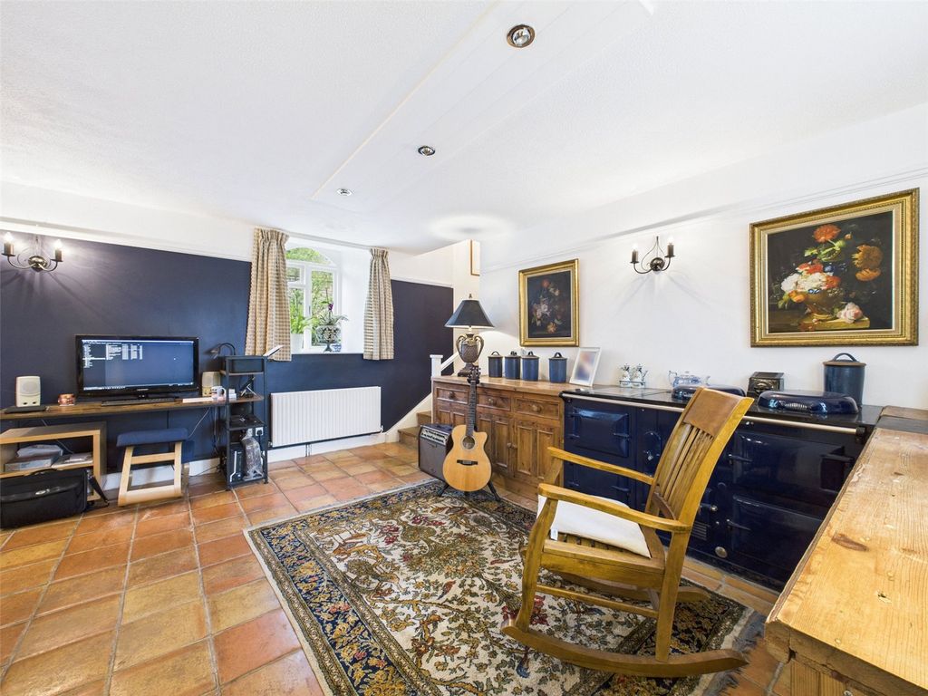 Property photo 3 of 35 Picture No. 01