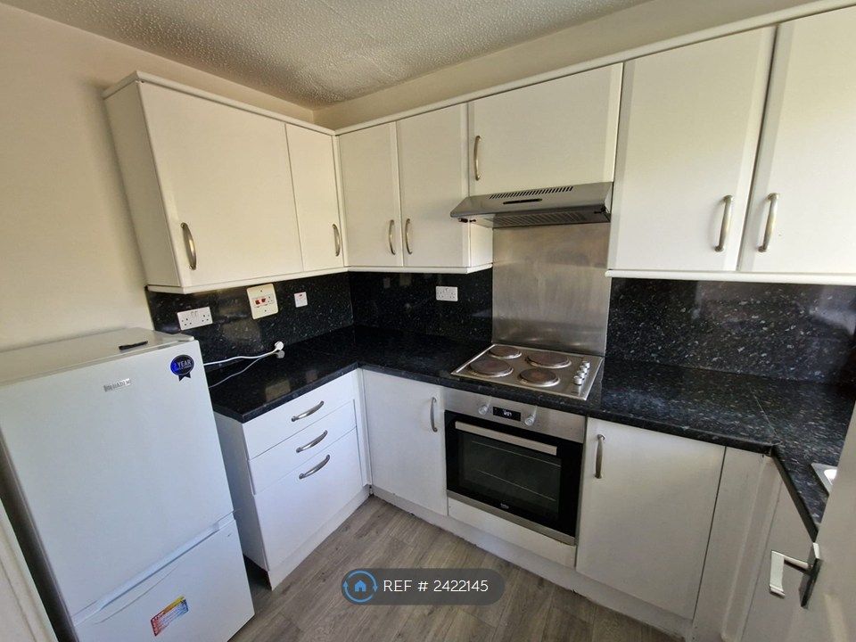 Property photo 1 of 12 Kitchen
