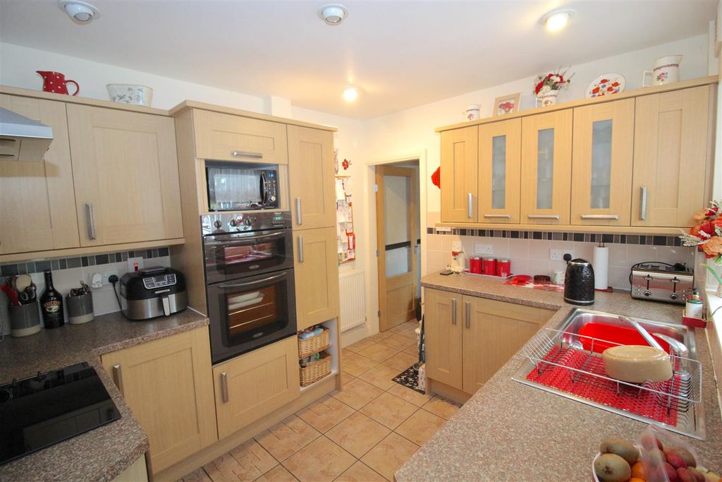 Property photo 3 of 12 Img_8117.Jpg