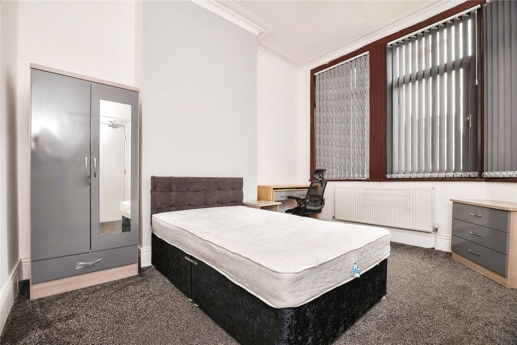 Property photo 3 of 10 Picture No. 21
