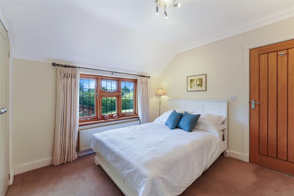 Additional image 28 of 5 bed detached house for saleRickman Hill Road, Chipstead, Coulsdon CR5