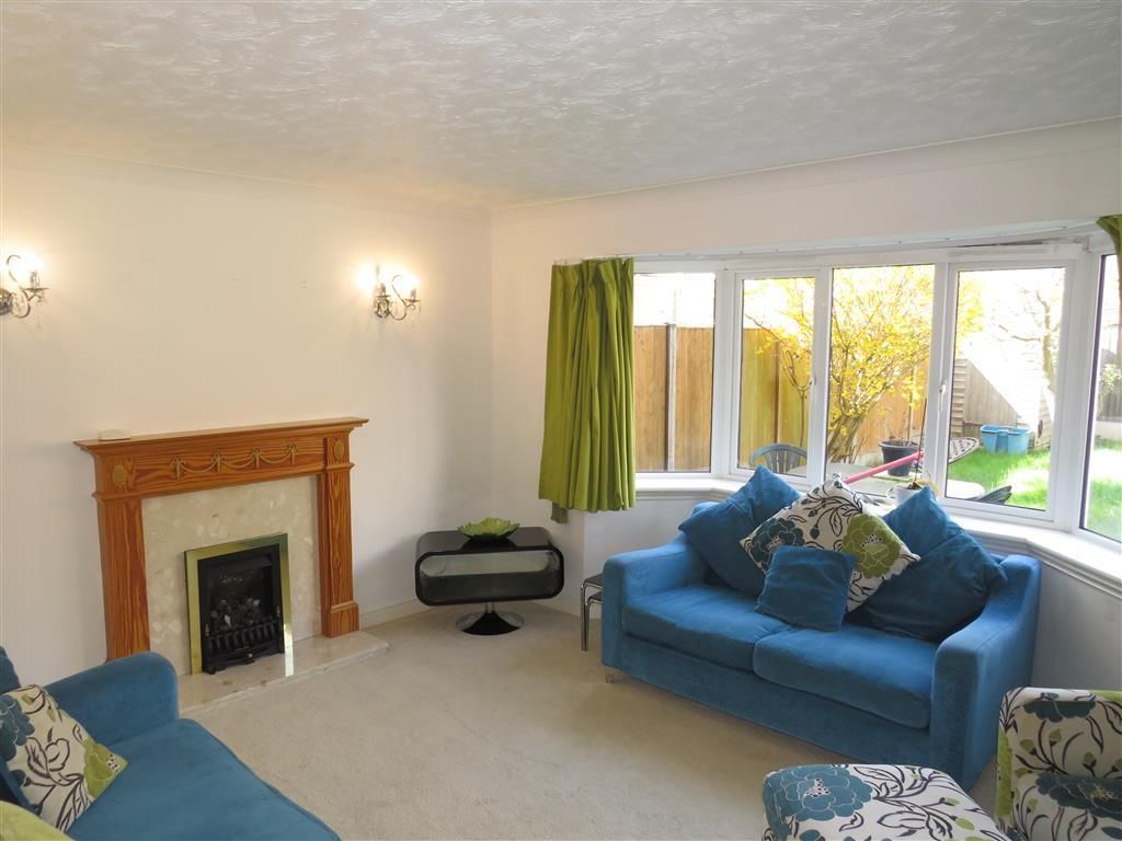 Property photo 2 of 12 Living Room