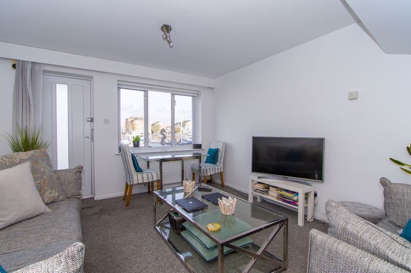 Property photo 3 of 20 Photo 14