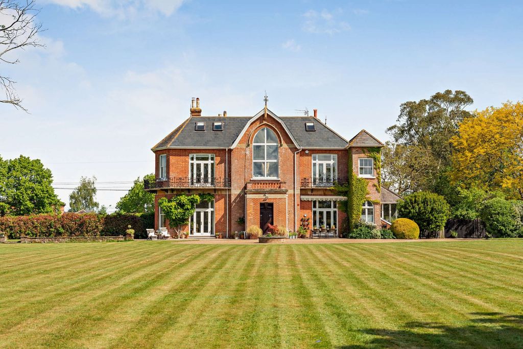 Property photo 1 of 29 Picture No. 32