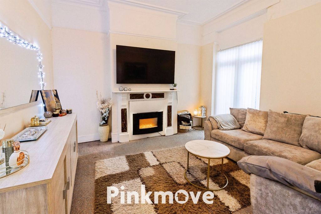 Property photo 3 of 22