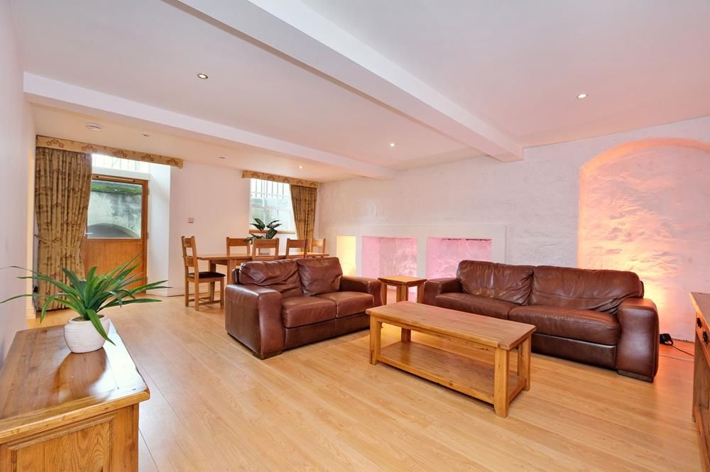 Property photo 3 of 13 3Ags 11 − Copy