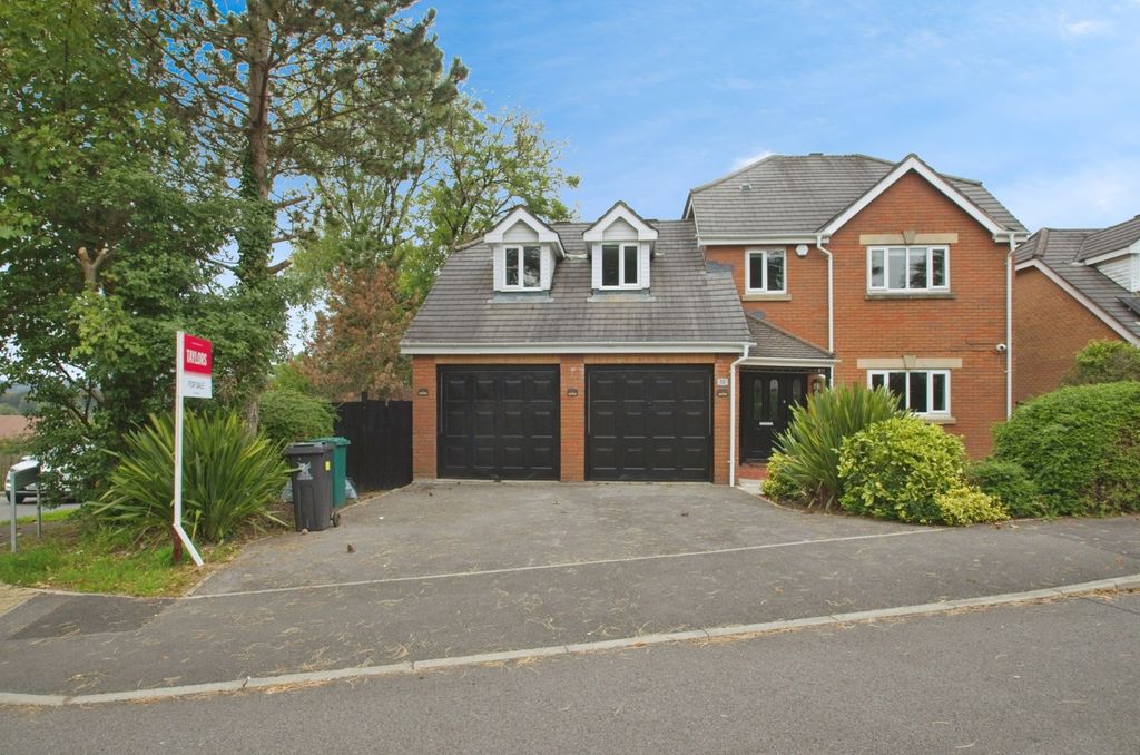 Property photo 1 of 17 External