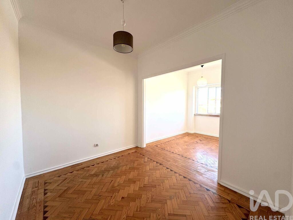 Property photo 2 of 38