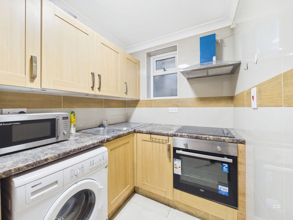 Property photo 2 of 8 Kitchen
