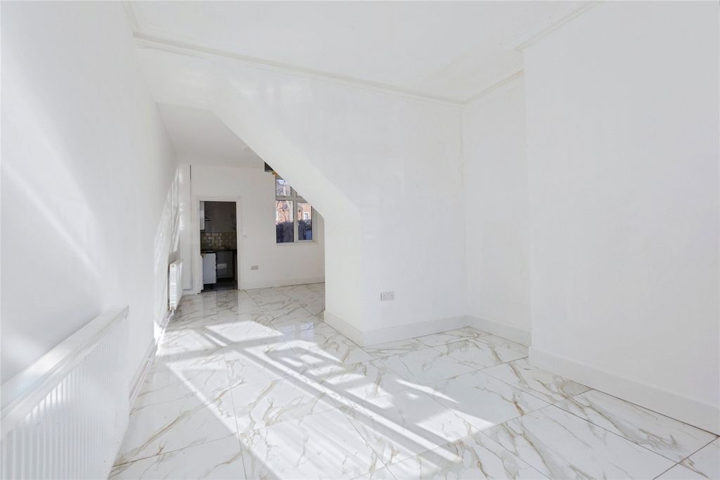 Property photo 2 of 16 Picture No. 04