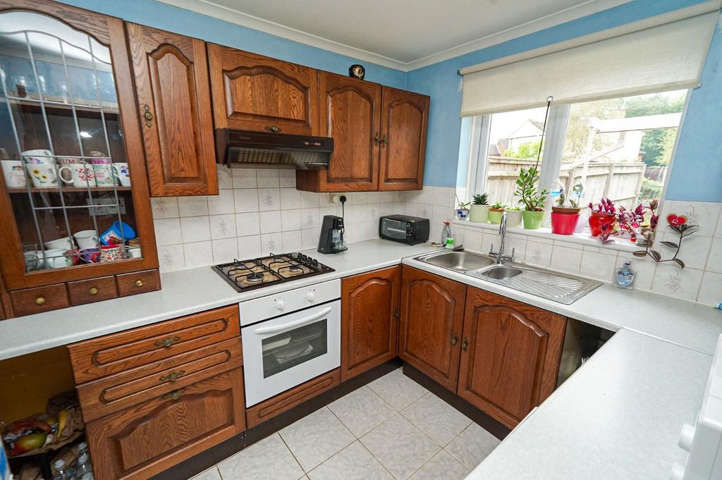 Property photo 3 of 16