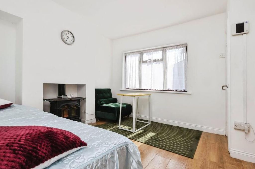 Property photo 2 of 14 Image