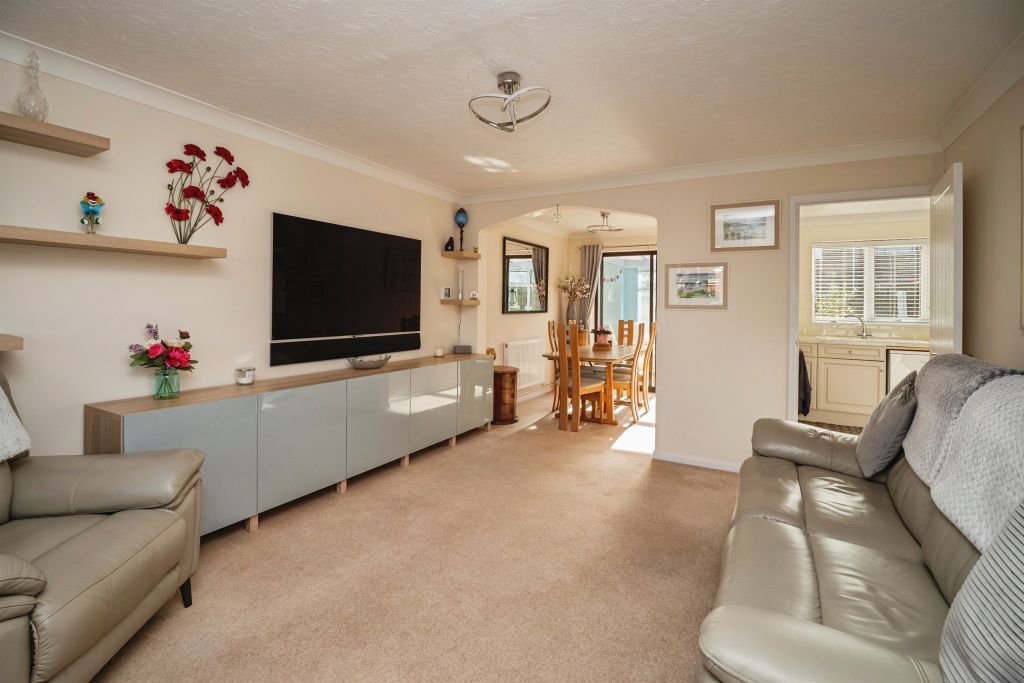 Property photo 3 of 23