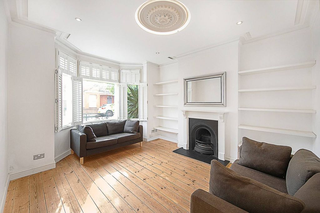 Property photo 2 of 10