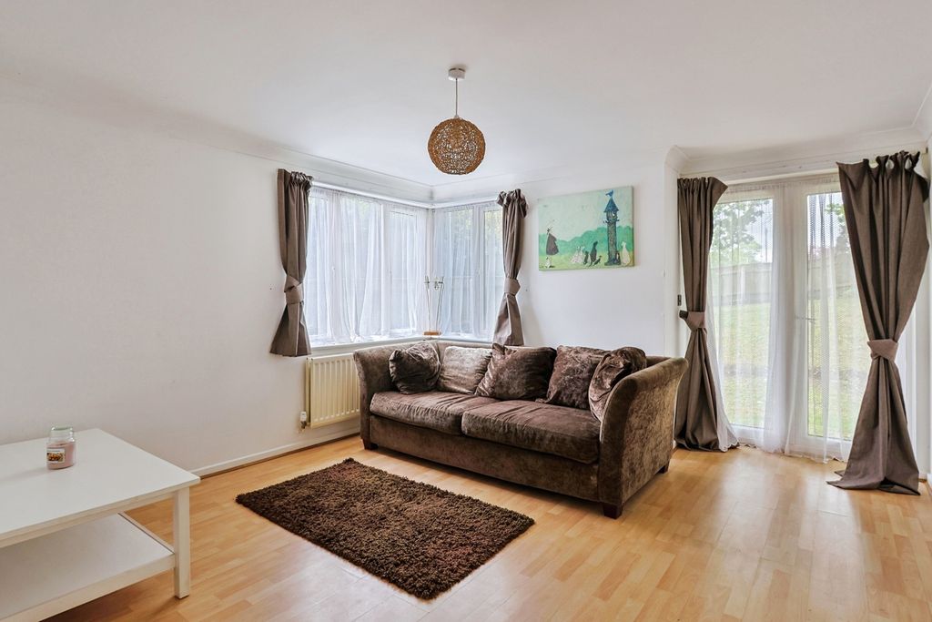 Property photo 2 of 16 Pbox-Img.Jpg