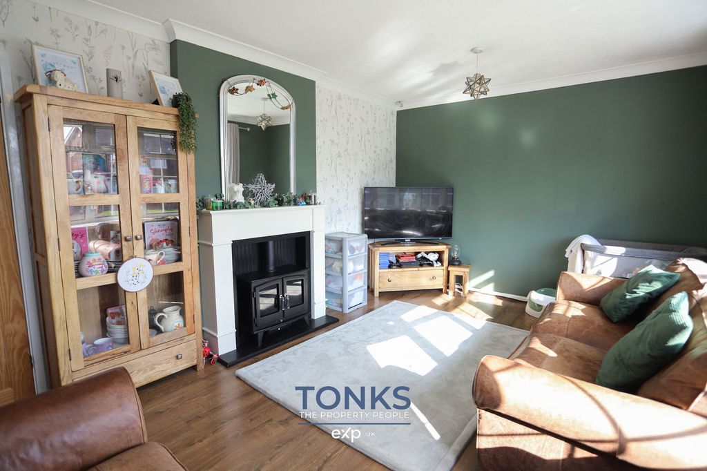 Property photo 3 of 18