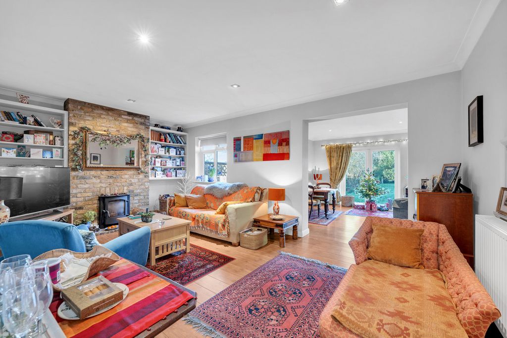 Property photo 3 of 19