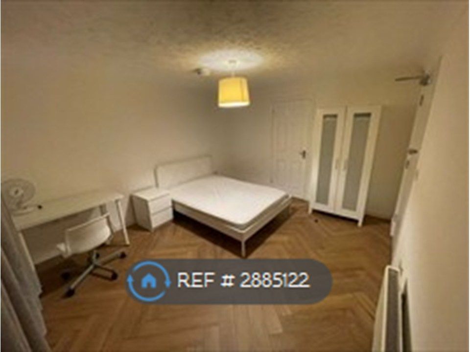 Property photo 2 of 12 Bedroom 4