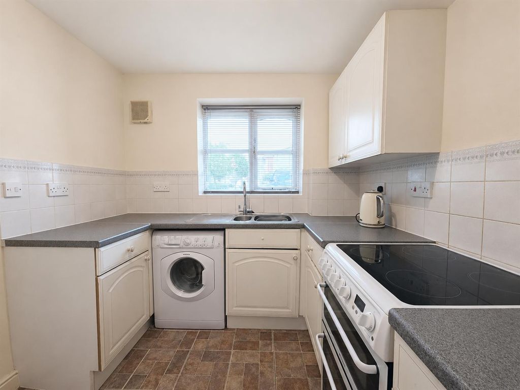 Property photo 1 of 13 Kitchen